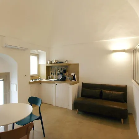 Corso Mazzini White Apartment